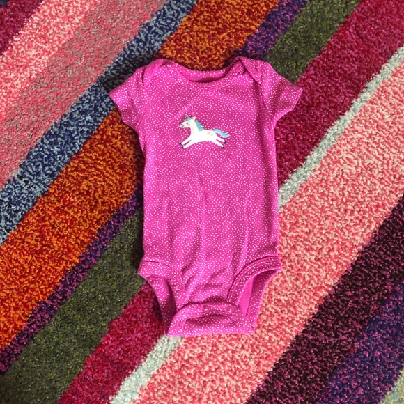 5 ONESIES BUNDLE - Picture 5 of 16